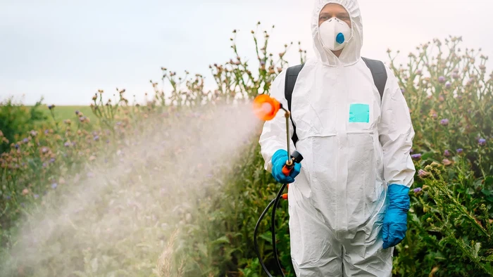 herbicide spraying herbicide spraying